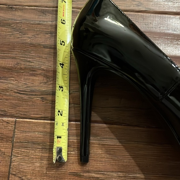 Chinese Laundry Black Patent Leather Peep Toe Heels Size 7.5 - Picture 3 of 6